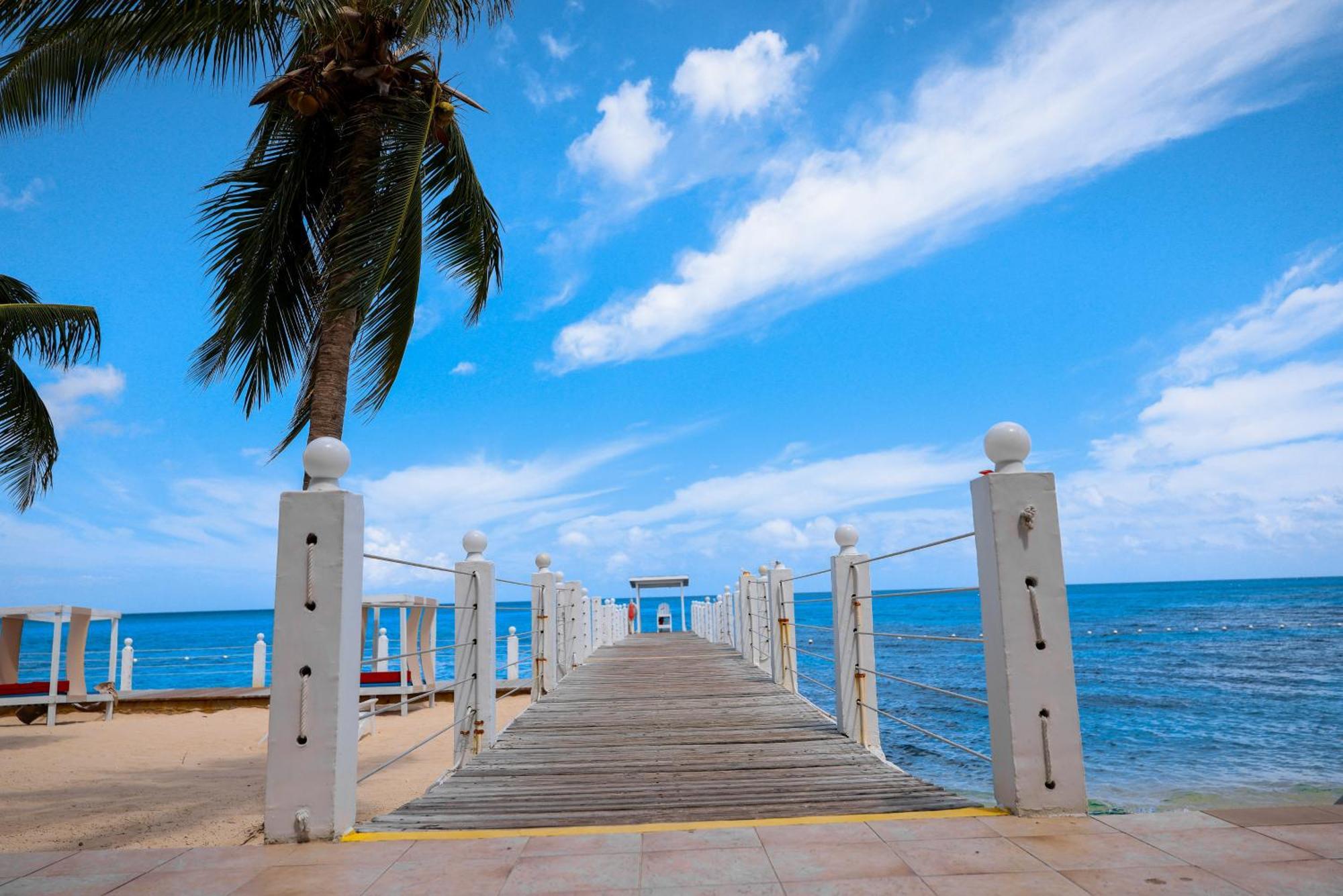 Grand Decameron Montego Beach, A Trademark All-Inclusive Resort Montego Bay Kültér fotó