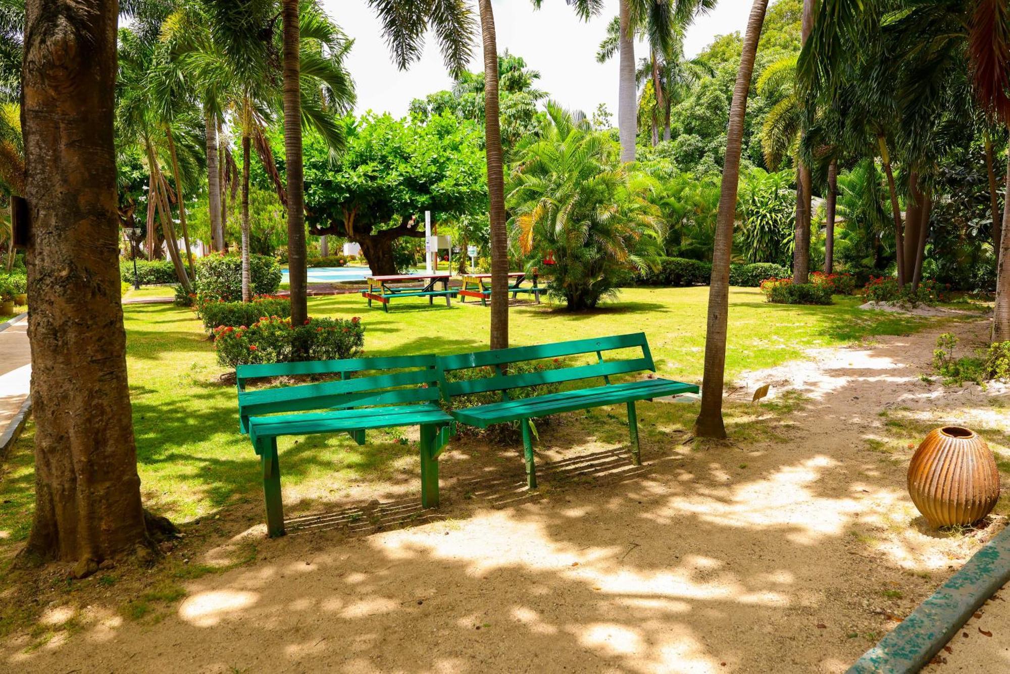 Grand Decameron Montego Beach, A Trademark All-Inclusive Resort Montego Bay Kültér fotó