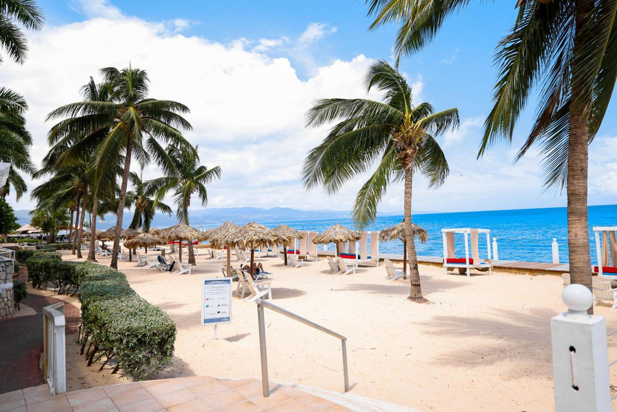 Grand Decameron Montego Beach, A Trademark All-Inclusive Resort Montego Bay Kültér fotó