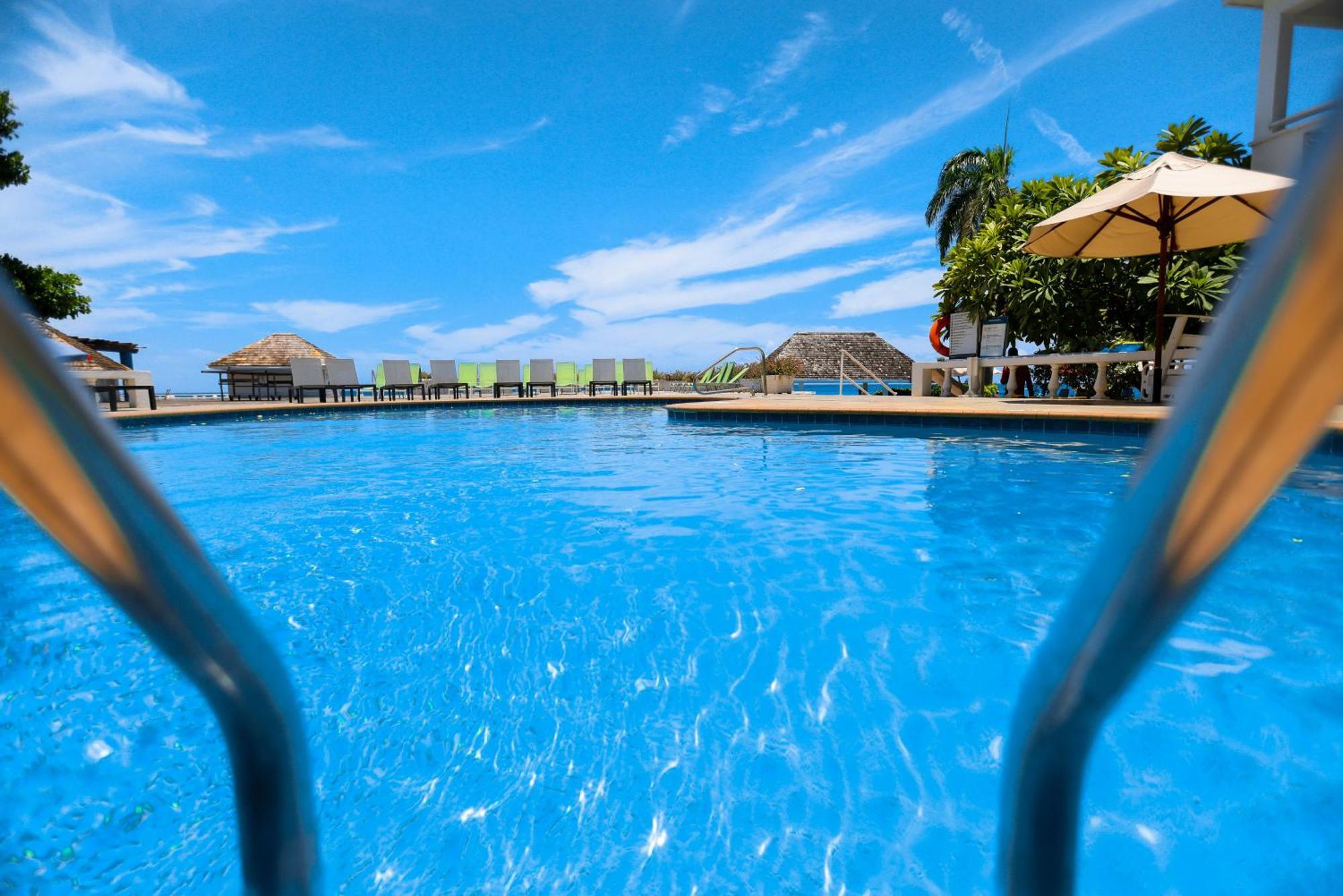 Grand Decameron Montego Beach, A Trademark All-Inclusive Resort Montego Bay Kültér fotó